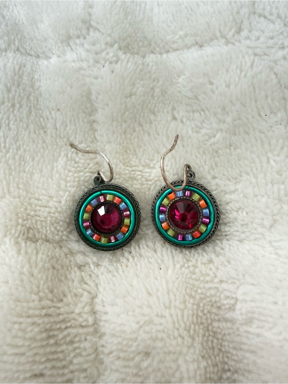 Firefly Jewelry Multicolor, La Dolce Vita, Round Pendant Necklace & Earrings - Picture 2 of 3